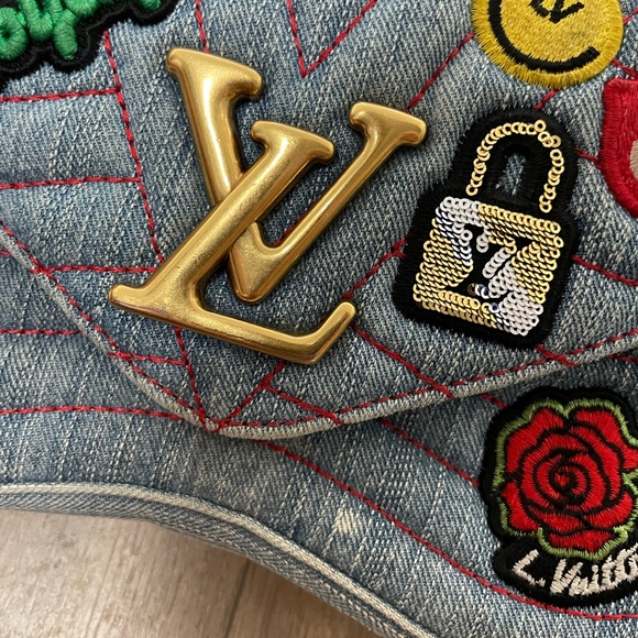 LOUIS VUITTON DENIM CHAIN BAG - Picture 3 of 8